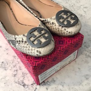 Tory Burch Reva Snake and Pewter flats 8.5
